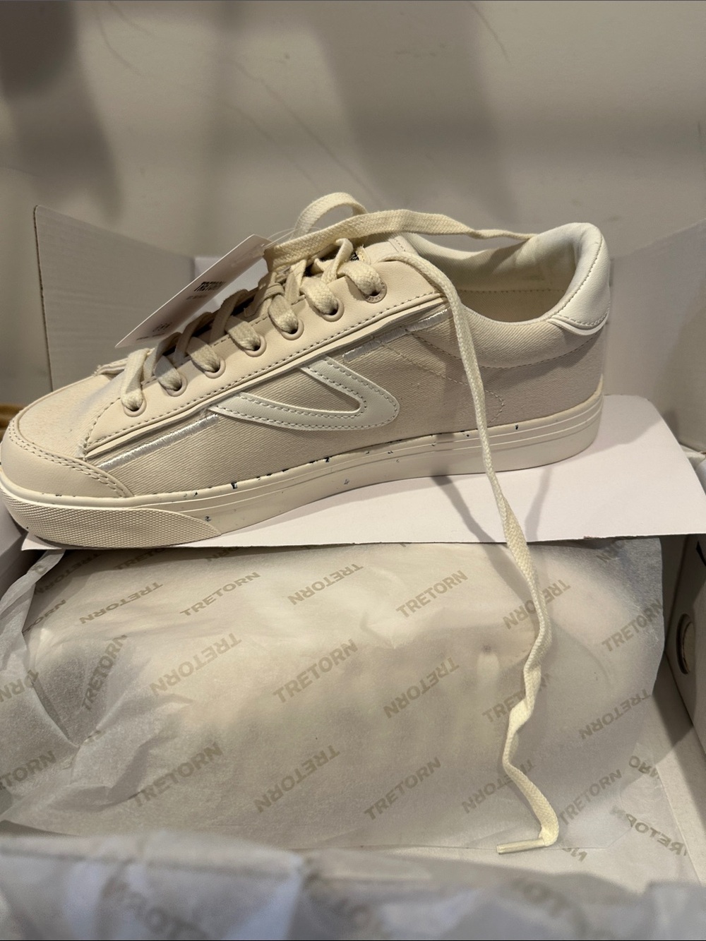 Tretorn Off-White Canvas Low-Top Sneakers